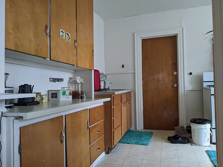 1123 E Dayton St #C — Photo 8