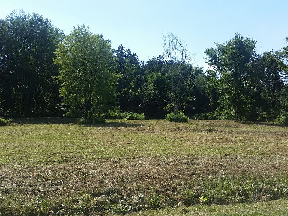 2nd image of 10075 Moody Rd