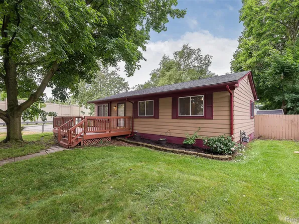 658 Kansas Ave, Ypsilanti, MI 48198