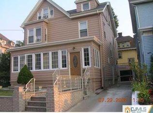 83 Gordon St, Perth Amboy, NJ 08861