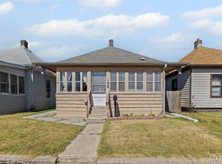 79 E Lorena Ave, Wood River, IL 62095