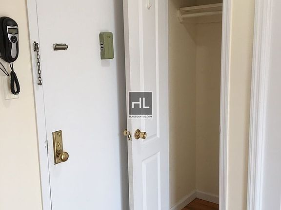 4th image of 255 15th St APT 304