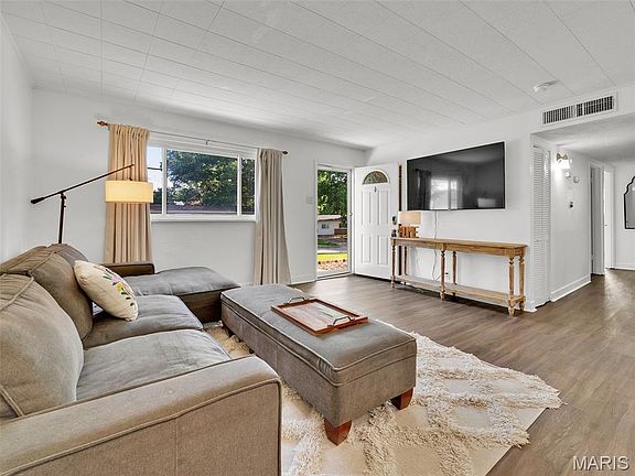 3rd image of 283 Ramsey Ln