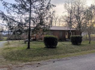 818 Tobitt Rd, McMinnville, TN 37110