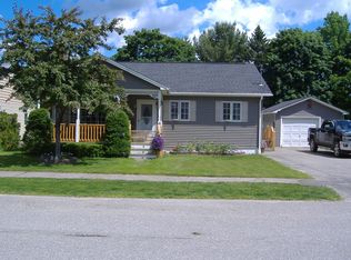 43 Pine St, East Millinocket, ME 04430