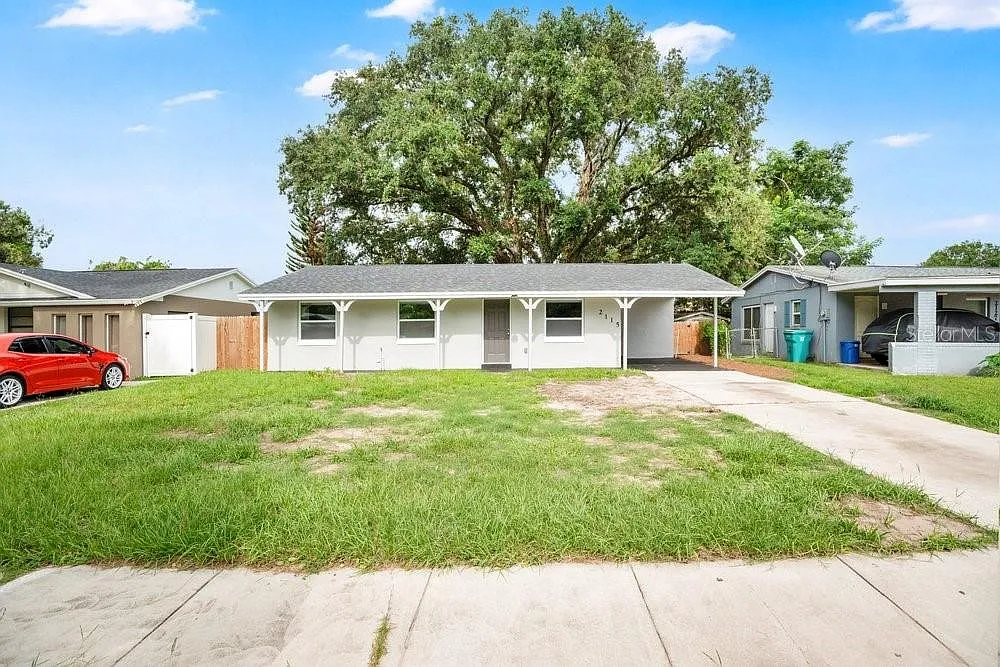 3 bed, 1.5 bath, 1081 sqft, $2,250 — Photo 3