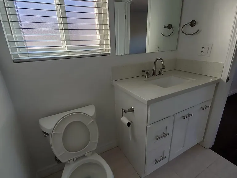 4180 La Salle Ave #2 — Photo 10