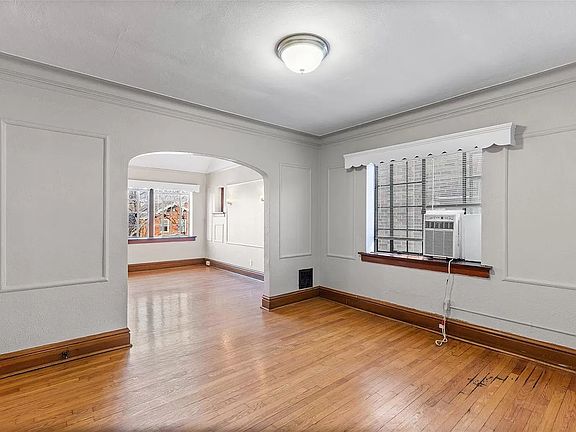 4th image of 5018 Tholozan Ave #2F