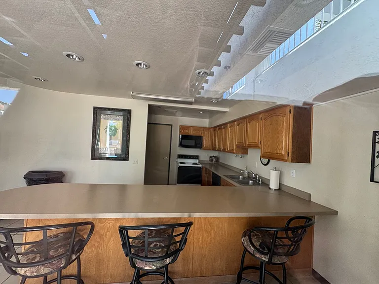226 Camino Cortina — Photo 33