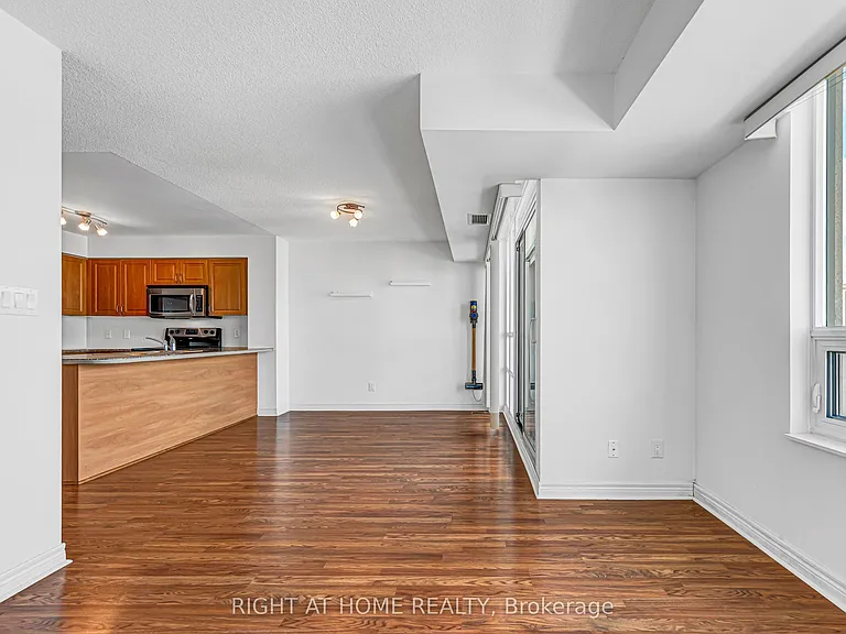 208 Enfield Pl #2902 — Photo 32