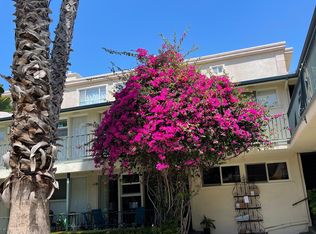 605 S Barrington Ave APT 36, Los Angeles, CA 90049