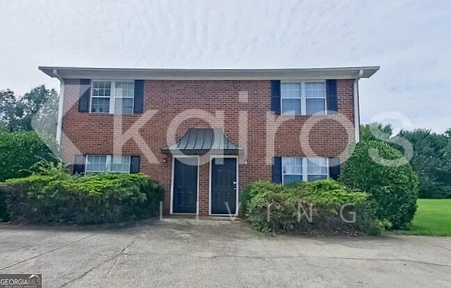 2 bed, 1.5 bath, 1334 sqft, $1,500 — Photo 1