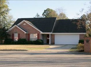 108 E Roxbury Rd, Dothan, AL 36305