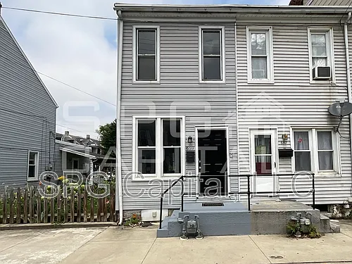 659 W College Ave Photo 1