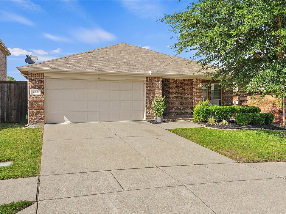 1st image of 409 Harding Ln