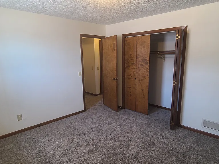 1111 3rd Ave #5 — Photo 8
