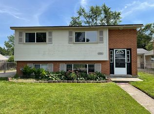 30341 Bretton St, Livonia, MI 48152