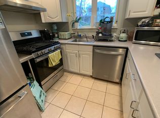 148 Thorndike St APT 17, Brookline, MA 02446
