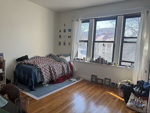 5th image of 41 Egremont Rd APT 3