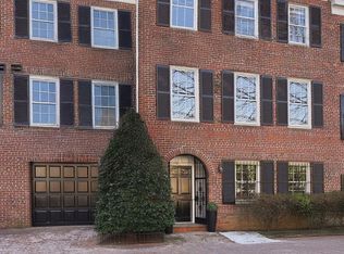 3402 R St NW, Washington, DC 20007