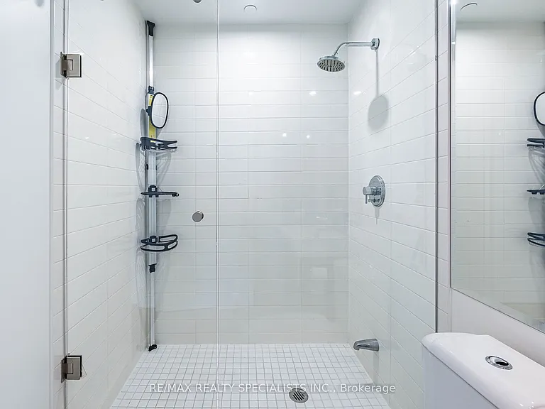 388 Yonge St #7105 — Photo 37
