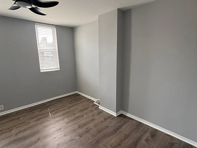 2322 Almond St — Photo 8