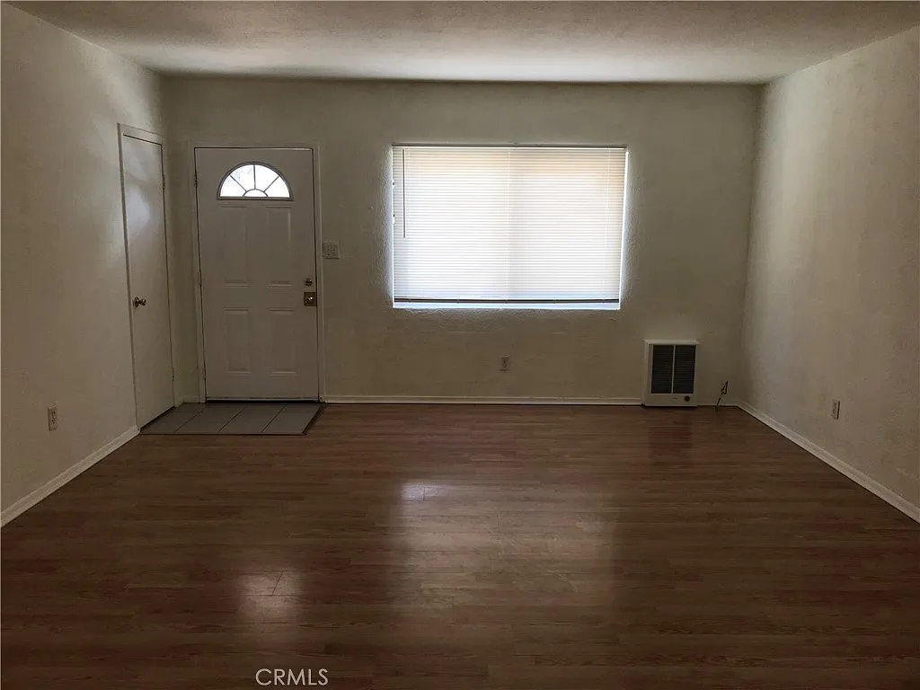 2 bed, 820 sqft, $1,400 — Photo 3