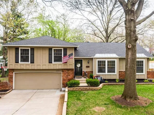 11807 Locust St, Kansas City, MO 64131