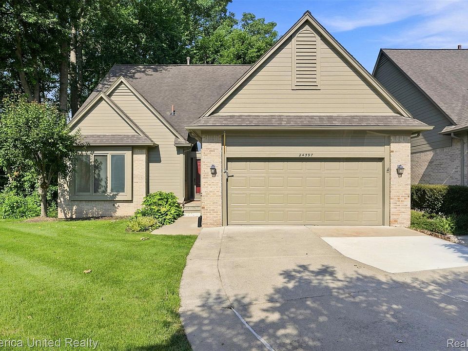 1st image of 24597 Edgewood Dr