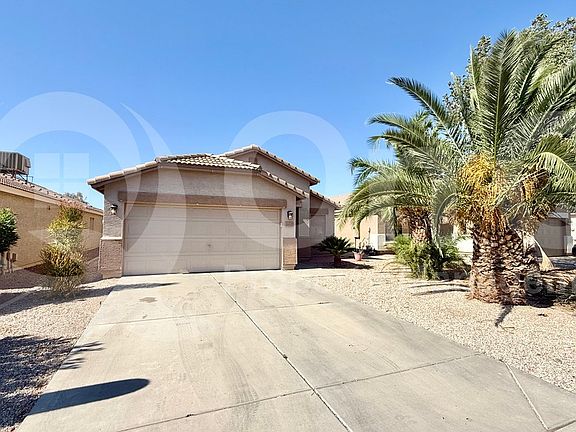 2nd image of 1050 E Vernoa St