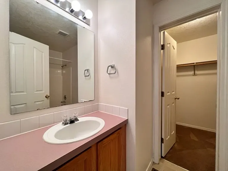 Stephen - 2238 — Photo 8