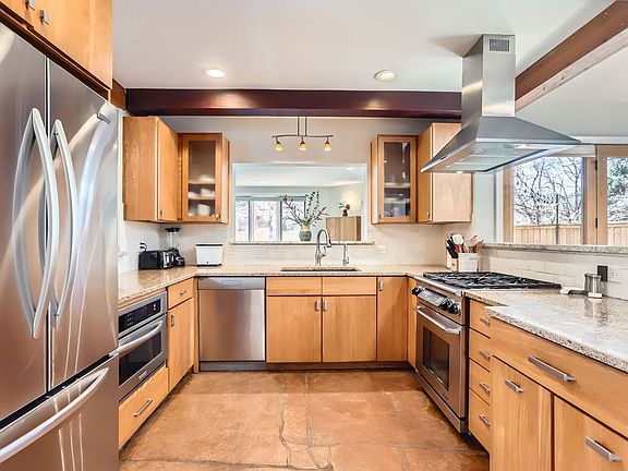 2nd image of 730 Grape Ave