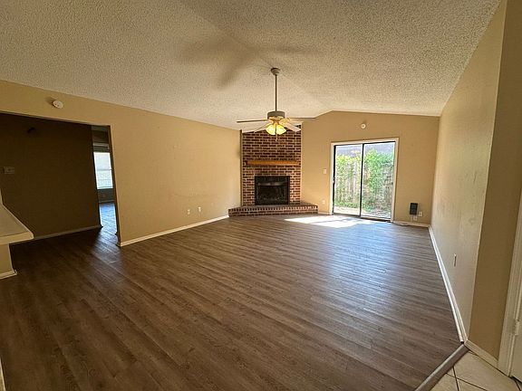 3rd image of 2111 Timberwood Ln
