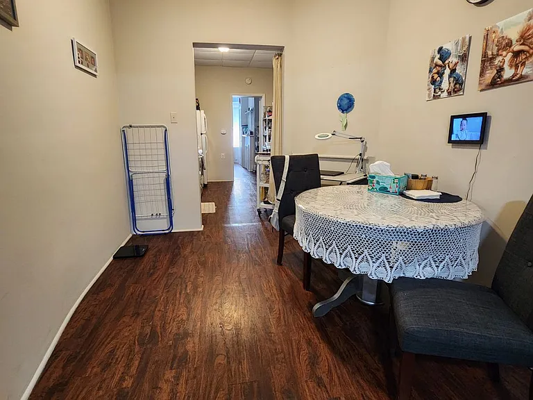 207 Bowers St #2L — Photo 8