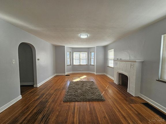 5th image of 1190 West Way