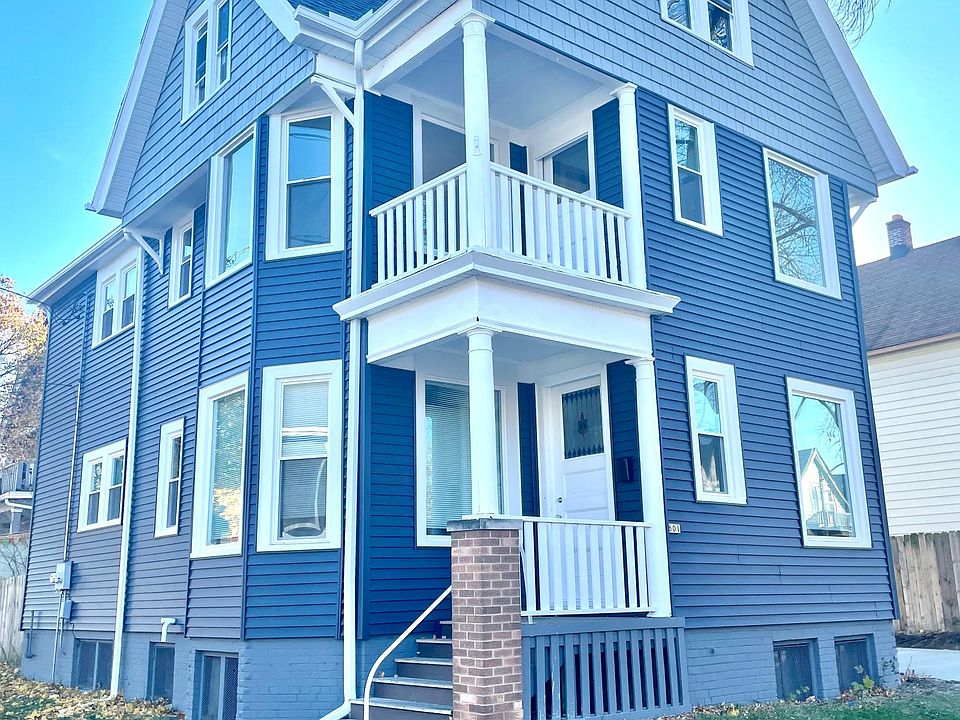 Street parking always available right in front of the front entrance