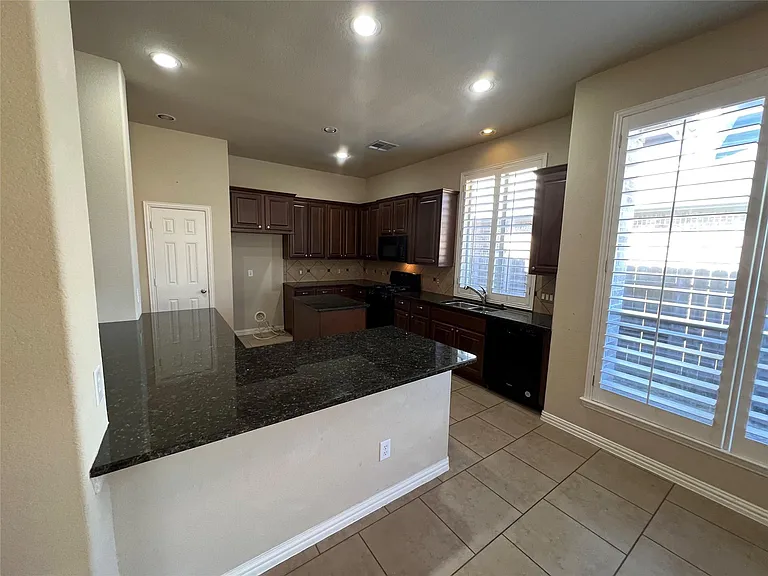 5503 Baby Blue Ln — Photo 7