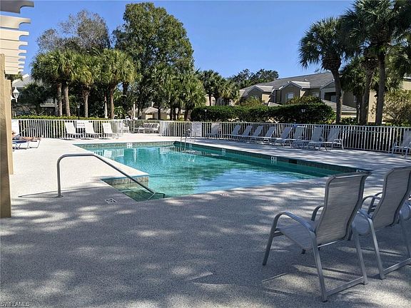 3rd image of 12141 Summergate Cir #Q102