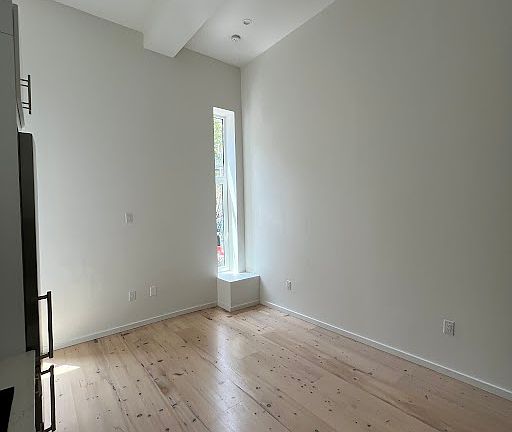 5th image of 457 W 150th St #1E