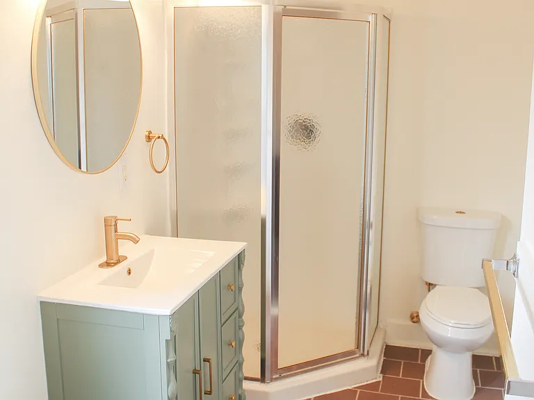 732 Salem Ave — Photo 26