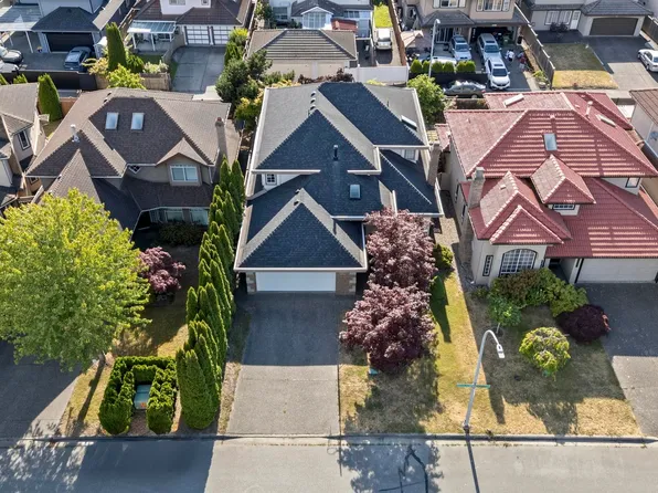 12100 Harrison Ave, Richmond, BC V6V 2R8