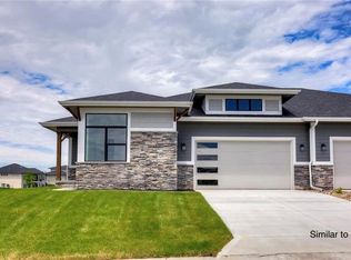705 NE Lakeview Dr, Grimes, IA 50111