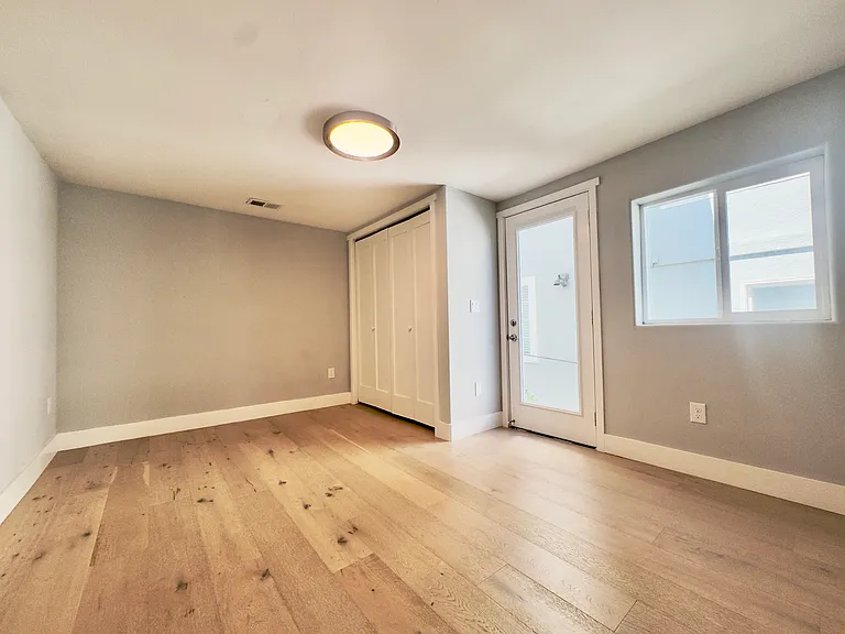 914 Everett Ave — Photo 61