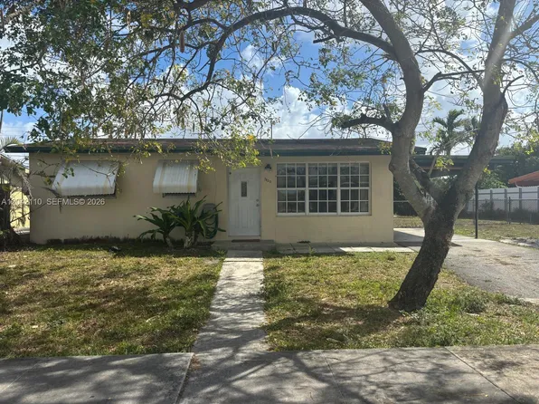 7820 NW 175th St #2, Hialeah, FL 33015