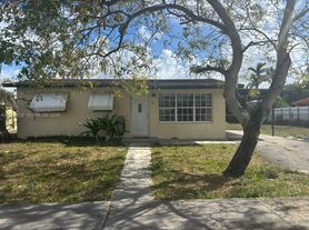 7820 NW 175th St, Hialeah, FL