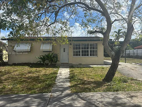 7820 NW 175th St #2 Photo 1