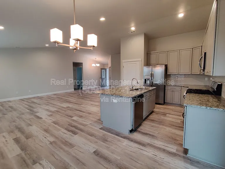 8209 Coldwater Dr — Photo 5