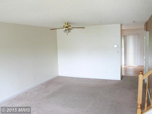 2nd image of 1326 Foxglove Sq
