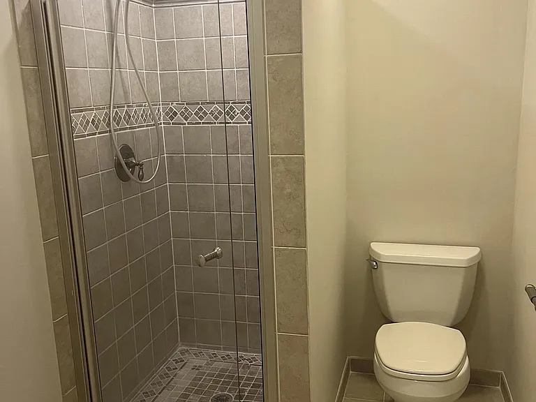 18130 Chalet Dr #8-303 — Photo 12