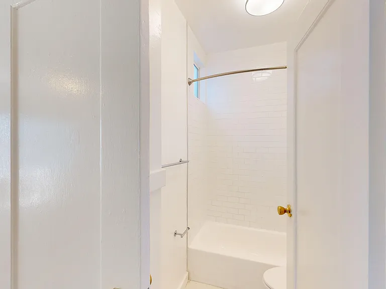 346 Leavenworth Street — Photo 6